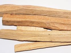 PALO SANTO - dřevo, svaté dřevo, posvátné šamanské vykuřovadlo spalujte pokud potřebujete silně očistit prostor nebo osoby, na zahnání všech negativních sil