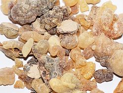 KADIDLO Somálsko, BEYO SUPER WILD grade  pryskyřice z kadidlovníků, zvané olibanum, luban, patří mezi nejúčinnější vykuřovadla čistící atmosféru jak na duchovní i fyzické úrovni, nese v sobě silnou spirituální energii