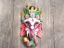 GANESHA dřevěná maska, růžová, symbol požehnání, stability a duchovního vedení, podporuje začátky, přináší do prostoru klid a harmonii 