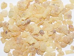 KADIDLO Somálsko, BEYO SWEET KENYA grade  pryskyřice z kadidlovníků, zvané olibanum, luban, patří mezi nejúčinnější vykuřovadla čistící atmosféru jak na duchovní i fyzické úrovni, nese v sobě silnou spirituální energii