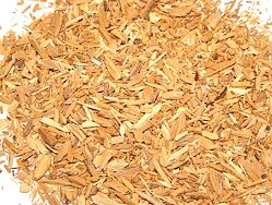 SANTÁLOVÉ DŘEVO / Austrálie  jako vykuřovadlo je sandalwood  považováno za  symbol životní síly, věří se, že jeho vůně zahání zlé duchy, dokáže očistit člověka od všech hříchů.