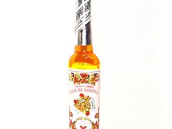 AGUA DE KANANGA mysteriózní kolínská voda má bohatou květinovou vůni, základem je esenciální olej, který se vyrábí z květů stromu kananga (Cananga odorata), slouží k navození klidné atmosféry, přitahuje pozitivní vibrace, domácí štěstí a prosperitu, i lásku a věrnost milovaného člověka.