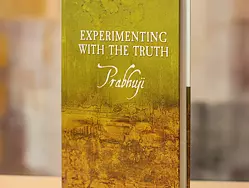 EXPERIMENTING WITH THE TRUTH kniha pro ty, kdo touží po hlubším poznání a spojení s vyšší realitou.