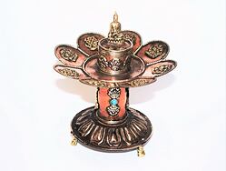 Stojánek Tibet/kovový - měď s nožkou/buddha