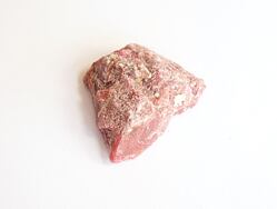 RODONIT surový, minerál, který vnáší do života klid a citovou rovnováhu, posiluje schopnost milovat i odpouštět a pomáhá hojit stará citová zranění.