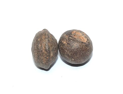 MOQUI MARBLES „Hromové kuličky“ nebo také „Šamanské kameny" jsou pojmenovány podle Indiánů kmene Moqui, kteří obývali území Utahu
