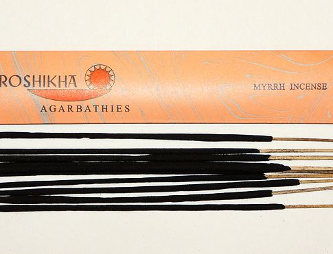 AUROSHIKHA Myrrh  přírodní vonné tyčinky, agarbathi vhodné k provonění prostoru s ušlechtilou vůní