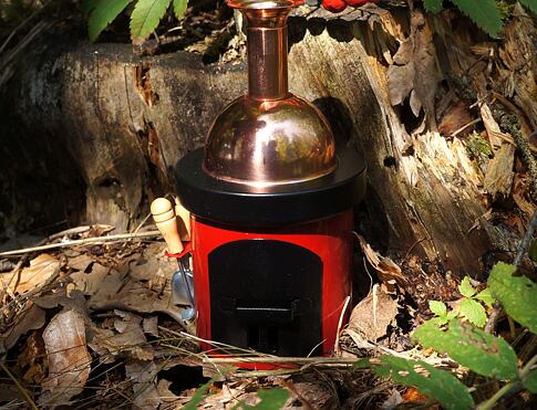 Kouřící kamínka/ kov /červená,  stojánek na tradiční vánoční vonné františky, ruční výroba z Německa