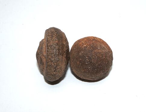 MOQUI MARBLES „Hromové kuličky“ nebo také „Šamanské kameny" jsou pojmenovány podle Indiánů kmene Moqui, kteří obývali území Utahu