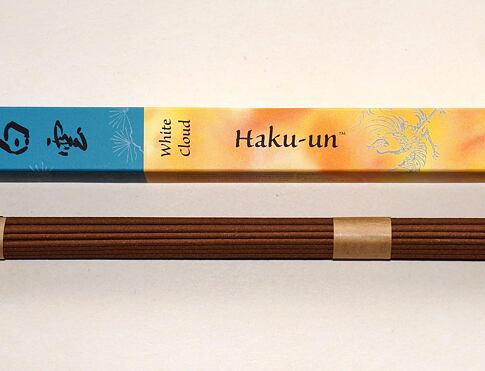 Vonné tyčinky - Daily Incense -  HAKU-UN, Shoyeido  luxusní vonné tyčinky s minimem kouře pro provonění prostoru a vytvoření relaxační atmosféry