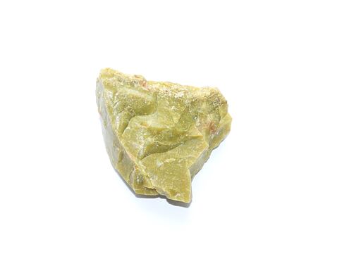 ZELENÝ OPÁL surový, umožnuje pochopení vlastní ceny, je také kamenem ochranným, vhodným k šamanským cestám, posiluje imunitní systém. 