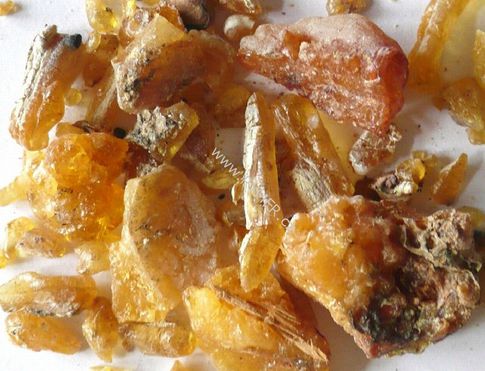 SMRK ZTEPILÝ - pryskyřice vykuřování pryskyřice má silně očistné účinky, zahání rušivé vlivy a napomáhá nalezení vnitřního klidu