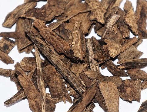 Agarwood -  ORLÁŘKA DRAHOCENNÁ Kyara Grade oud, orličín je jedním z nejdražších vykuřovadel nejvíce tajemné a mysteriózní  pomáhá zvýšit duchovní rozvoj, pročišťuje astrální těla 