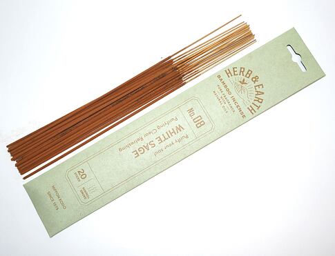 Vonné tyčinky - Herb and Earth WHITE SAGE, Nippon Kodo  luxusní vonné tyčinky s minimem kouře pro provonění prostoru a vytvoření relaxační atmosféry
