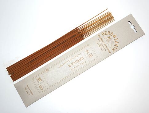 Vonné tyčinky - Herb and Earth VANILLA, Nippon Kodo  luxusní vonné tyčinky s minimem kouře pro provonění prostoru a vytvoření relaxační atmosféry