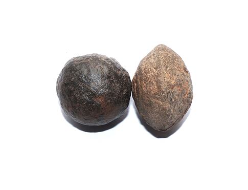 MOQUI MARBLES „Hromové kuličky“ nebo také „Šamanské kameny" jsou pojmenovány podle Indiánů kmene Moqui, kteří obývali území Utahu