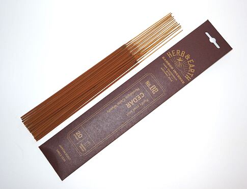 Vonné tyčinky - Herb and Earth CEDAR, Nippon Kodo  luxusní vonné tyčinky s minimem kouře pro provonění prostoru a vytvoření relaxační atmosféry