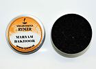 Maryam Bakhoor nebo bakhor, bakhur, oud je vykuřovací směs s omamnou orientální vůní jež harmonizuje energie a přináší povznesenou náladu, parfém ve vykuřovadle