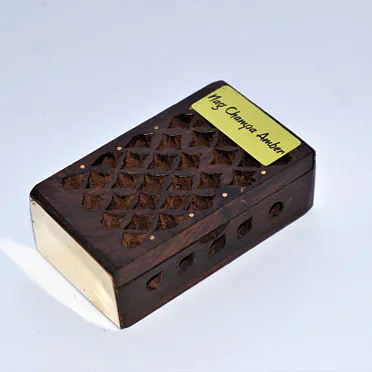 Přírodní tuhá esence - Nagchampa Amber