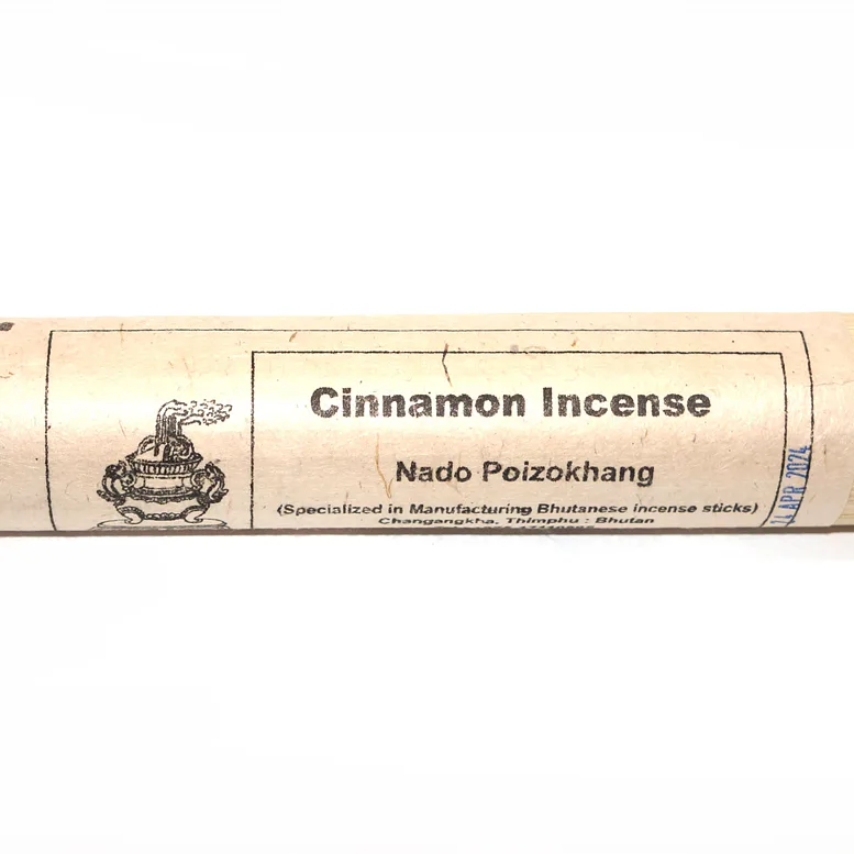 Vonné tyčinky - NADO POIZOKHANG - CINNAMON INCENSEvzácné ručně vyrobené řemeslné čistě přírodní vonné tyčinky k očistě, ochraně a meditaci z himálajského Království Bhútán