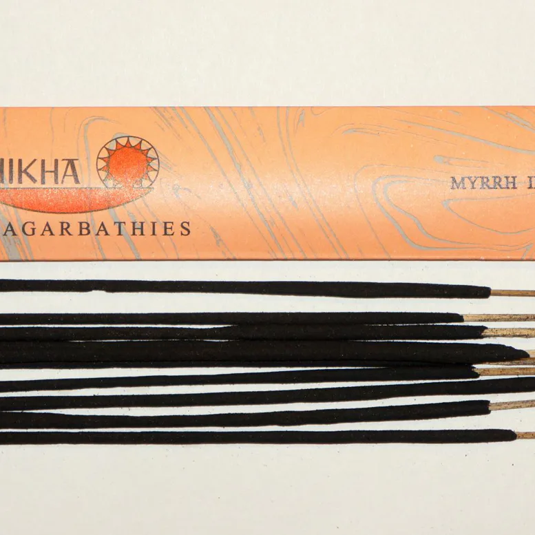 AUROSHIKHA Myrrh  přírodní vonné tyčinky, agarbathi vhodné k provonění prostoru s ušlechtilou vůní