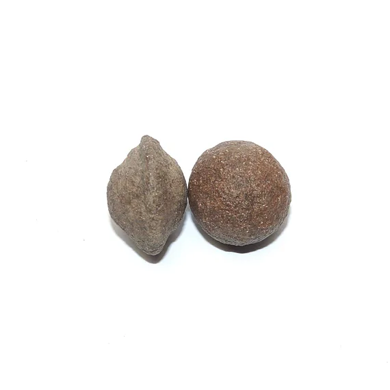 MOQUI MARBLES „Hromové kuličky“ nebo také „Šamanské kameny" jsou pojmenovány podle Indiánů kmene Moqui, kteří obývali území Utahu